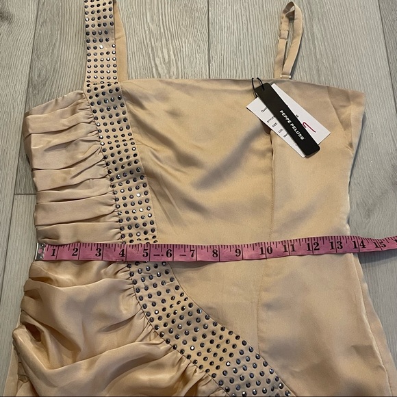 NWT PEPPE PELUSO Golden-Cream Satin Riveted Sleeveless Mini Evening Dress Size M - Picture 4 of 13
